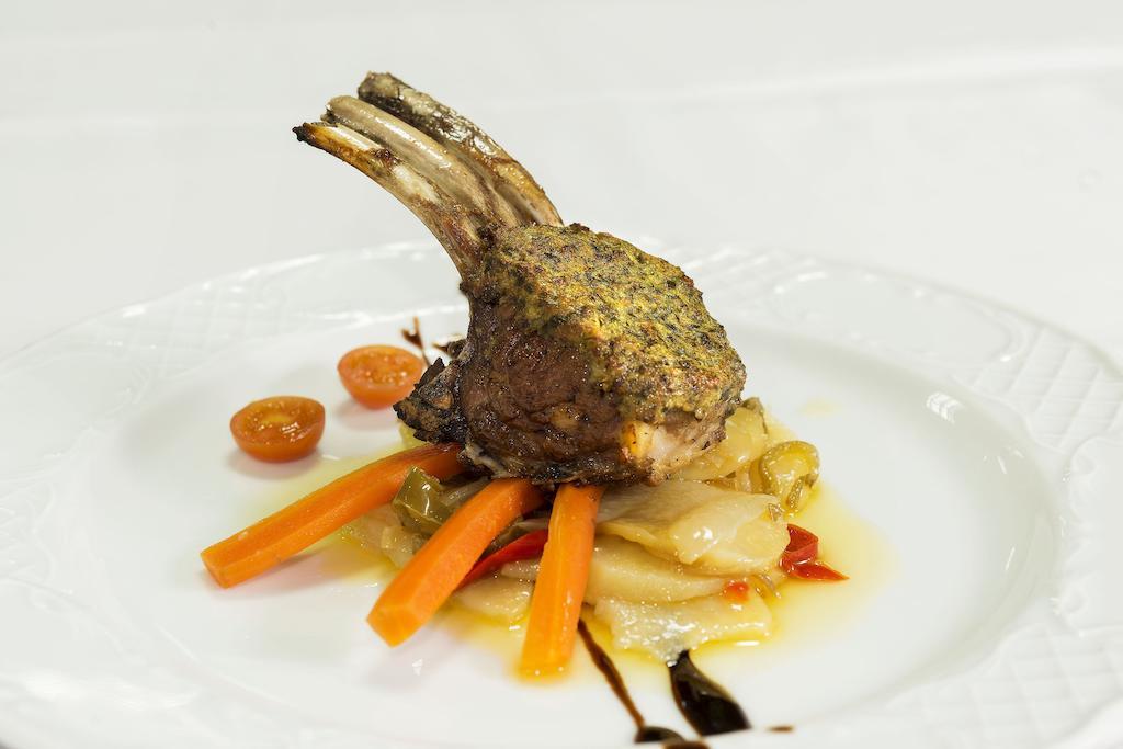 Hotel Restaurante Sostenible La Laguna Бросас Экстерьер фото