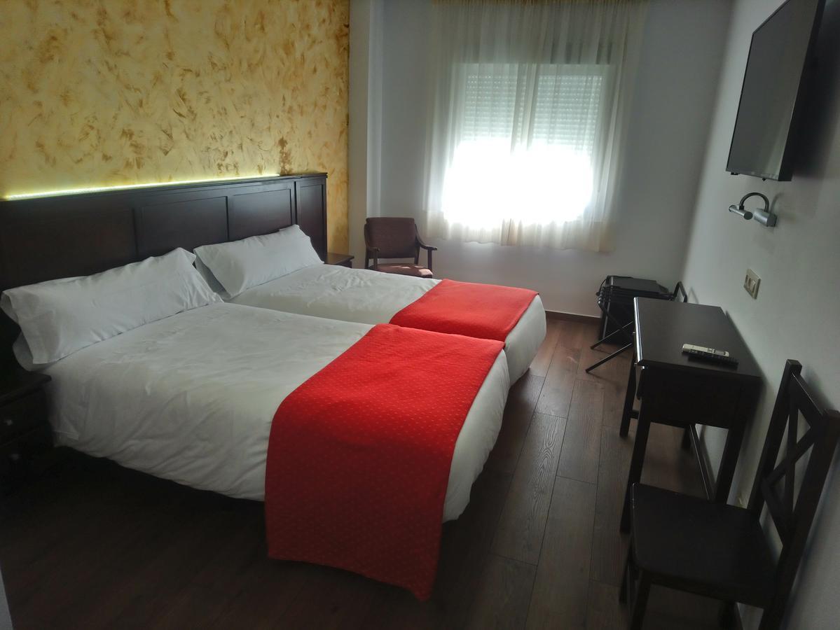 Hotel Restaurante Sostenible La Laguna Бросас Экстерьер фото