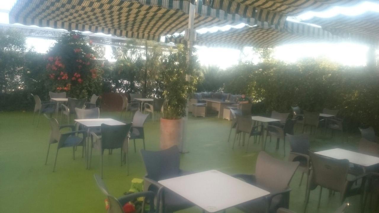 Hotel Restaurante Sostenible La Laguna Бросас Экстерьер фото
